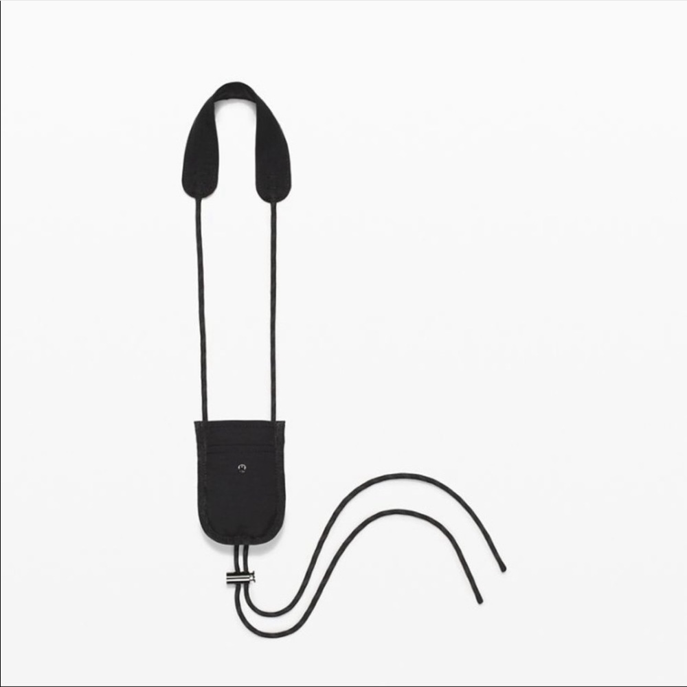 LuluLemon ‘Hold On’ black lanyard